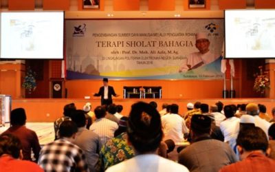 Berikan Sarana Penguatan Rohani, PENS Selenggarakan Terapi Sholat Bahagia