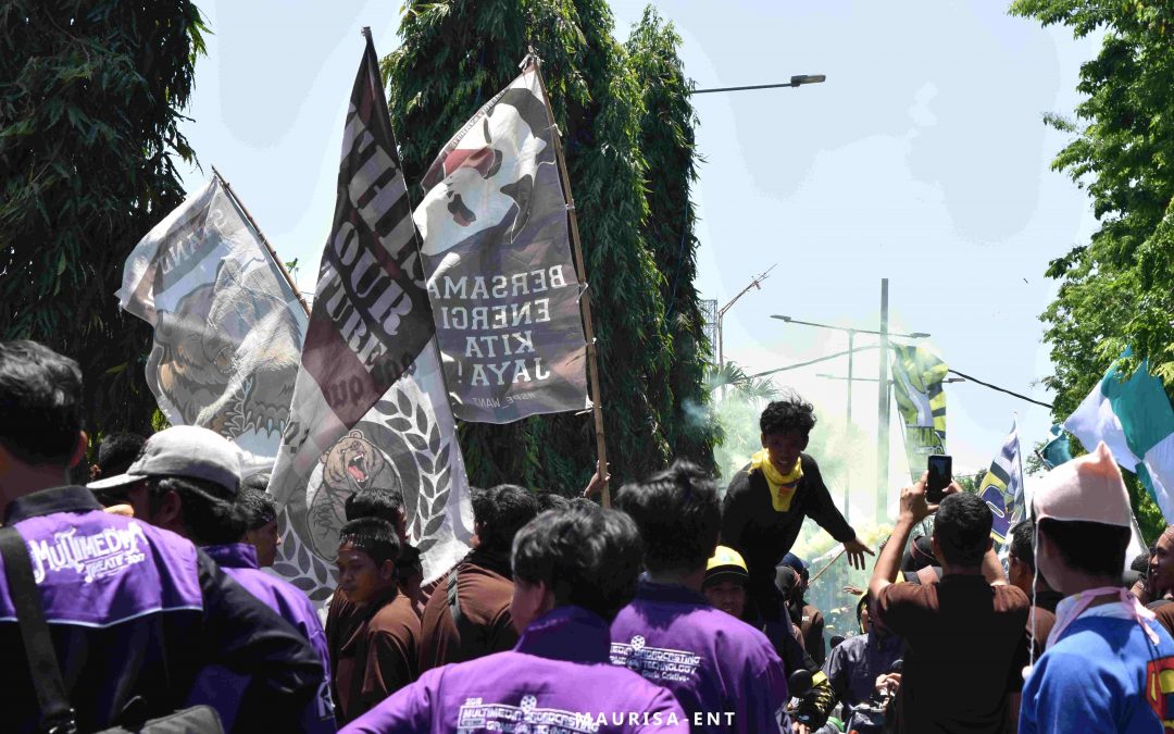 Parade Arak-Arakan Setiap Himpunan, Sambut Kelulusan Wisudawan