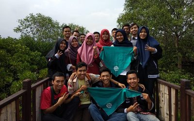 BEM PENS Bersama Mahetala Selenggarakan Aksi Peduli Lingkungan di Mangrove Surabaya