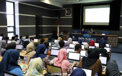 Kenalkan Ilmu Pengolahan Data, Hima Telkom Gelar Data Science Seminar and Workshop