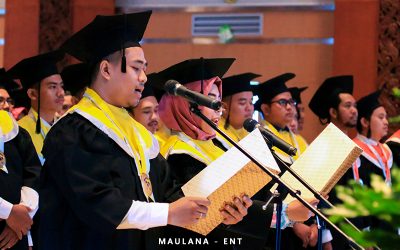 Wisuda ke-12 : Direktur PENS Harap Mahasiswa Terapkan Sikap JOSS di Dunia Kerja