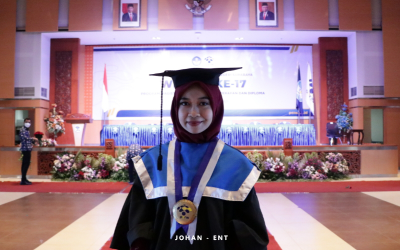 Fahriza Mutiara Fajariyanti: Wisudawati ke-17 PENS Lulus dengan Predikat Cum Laude