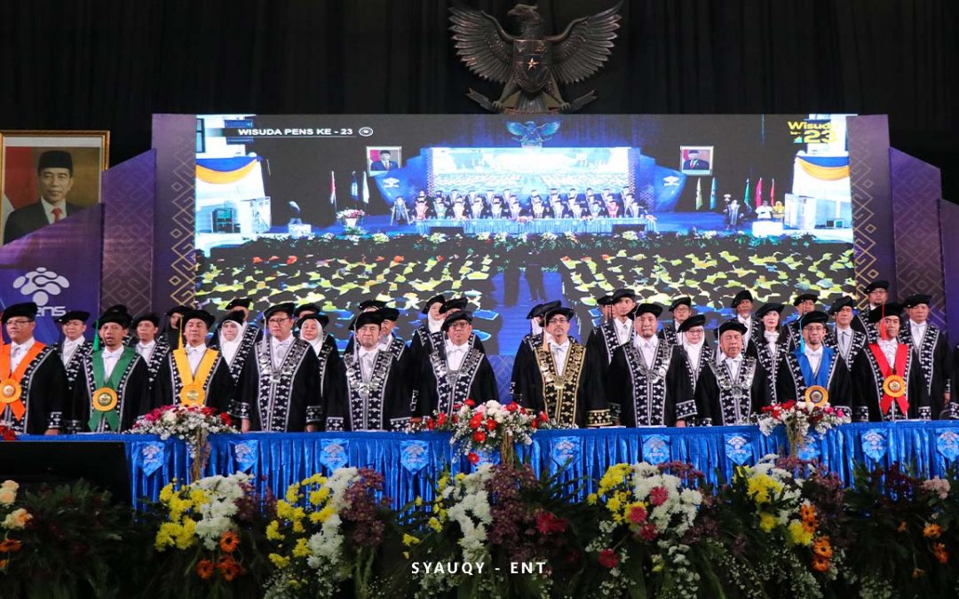 PENS Cetak Generasi Unggul dengan Mengukuhkan 773 Wisudawan dalam ...